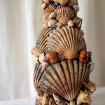 Load image into Gallery viewer, Vintage Handmade Shell Encrusted Table Lamp
