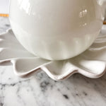 Load image into Gallery viewer, Vintage Shell Shaped Ceramic Light
