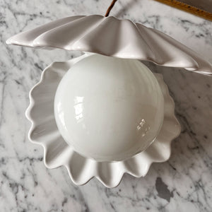 Vintage Shell Shaped Ceramic Light